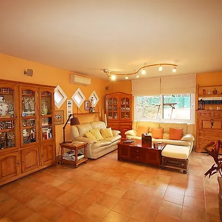 105363) Casa En Con Internet, Aire Acondicionado, Aparcamiento, Jardin Hotel *